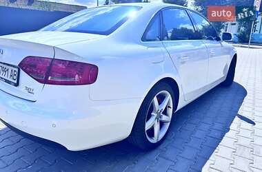 Седан Audi A4 2011 в 