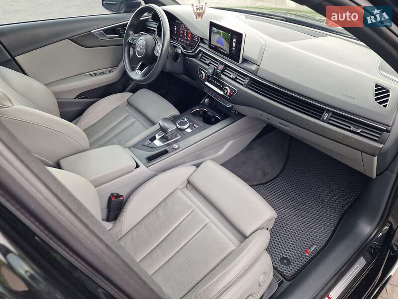 Седан Audi A4 2017 в Стрые