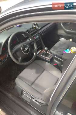 Седан Audi A4 2001 в 