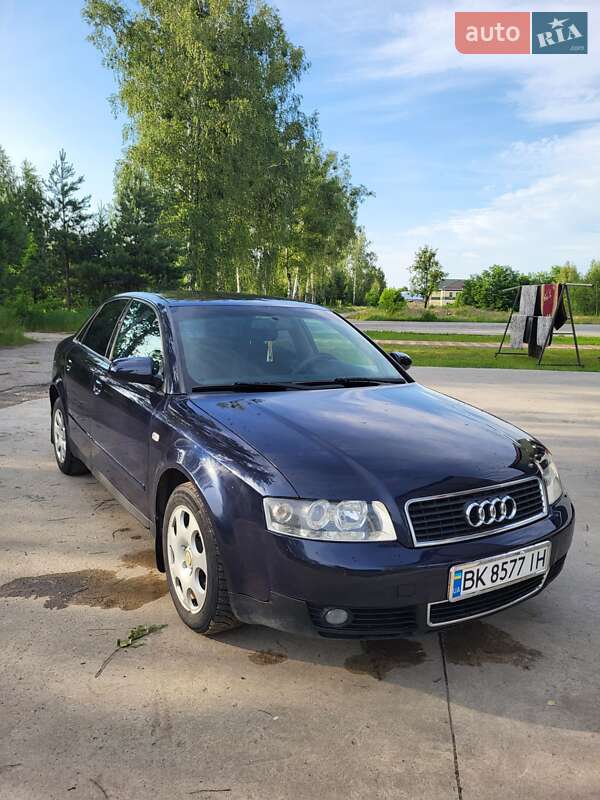 Седан Audi A4 2002 в Славуте
