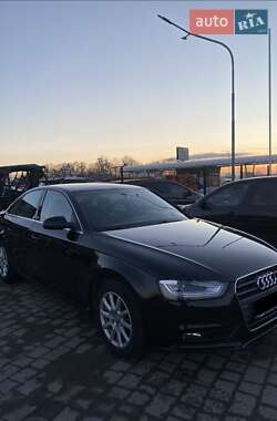 Седан Audi A4 2012 в 