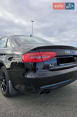 Седан Audi A4 2012 в 