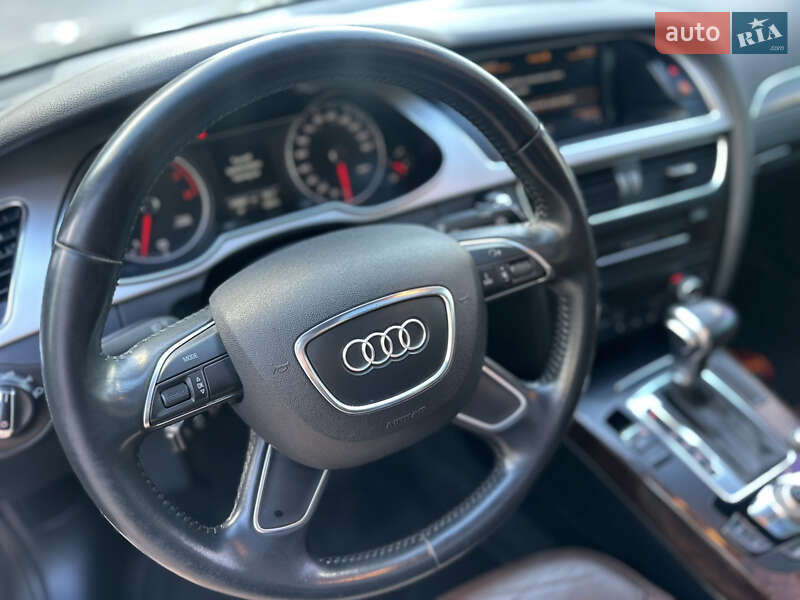 Седан Audi A4 2015 в Києві