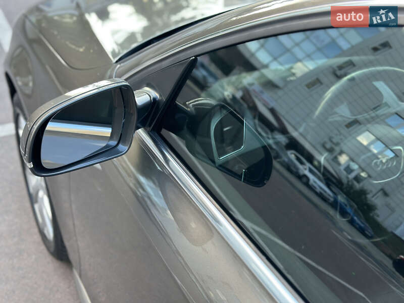 Седан Audi A4 2015 в Києві