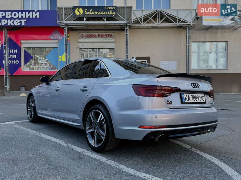 Седан Audi A4 2018 в Киеве