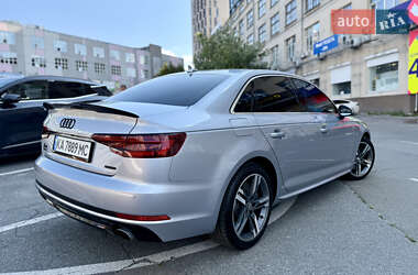 Седан Audi A4 2018 в 