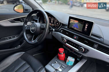 Седан Audi A4 2018 в 