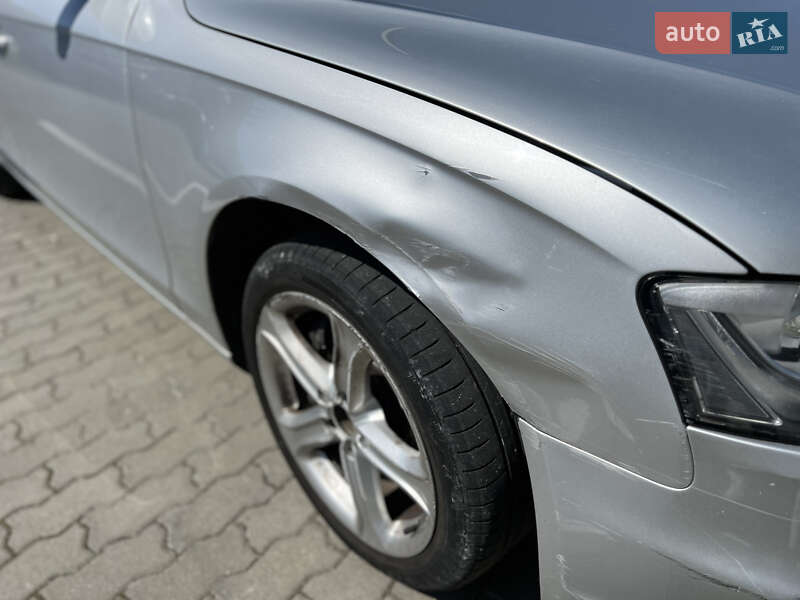 Седан Audi A4 2013 в Львові