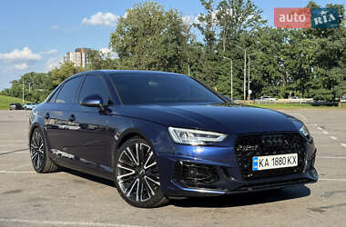 Седан Audi A4 2018 в Києві