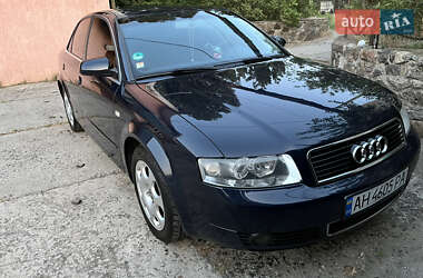 Седан Audi A4 2004 в 
