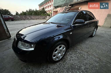 Седан Audi A4 2004 в 
