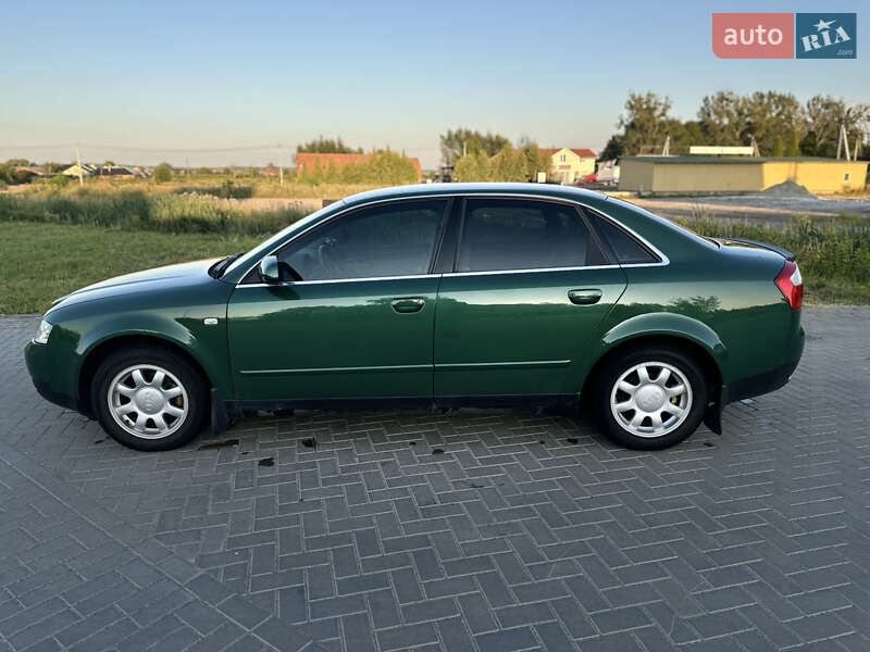 Седан Audi A4 2001 в Львове
