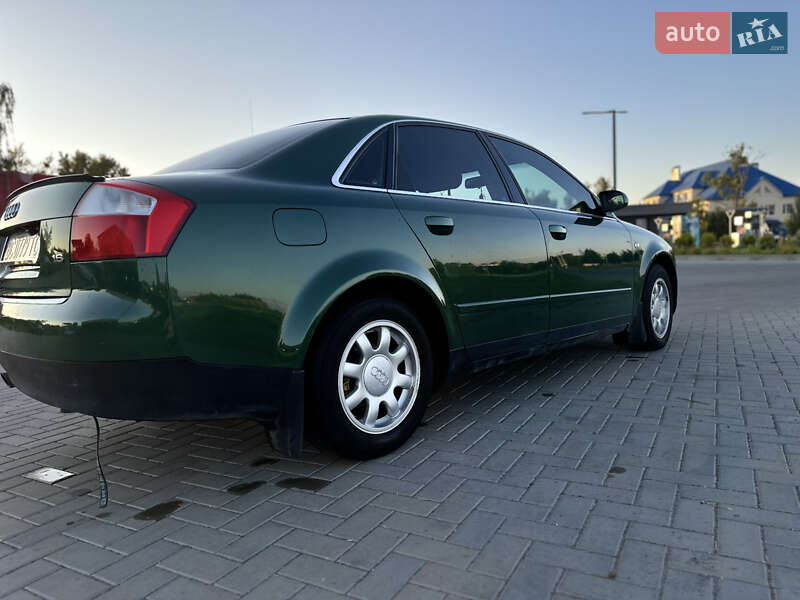 Седан Audi A4 2001 в Львове