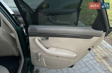 Седан Audi A4 2001 в 