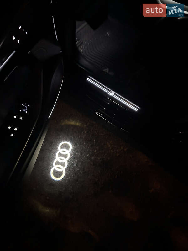 Седан Audi A4 2017 в Харкові