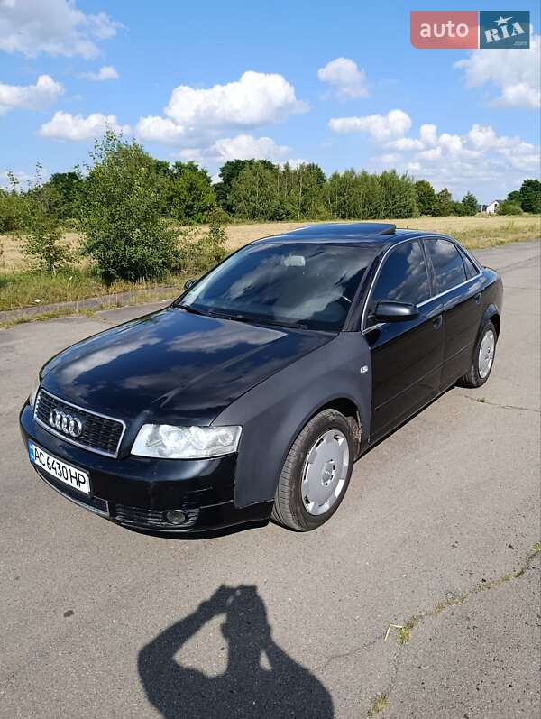 Седан Audi A4 2004 в Любешове