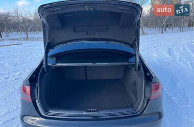 Седан Audi A4 2013 в 