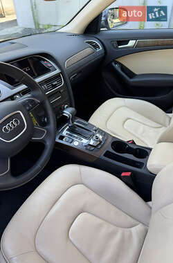 Седан Audi A4 2013 в 
