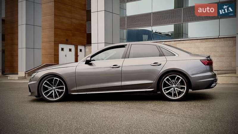 Седан Audi A4 2020 в Киеве