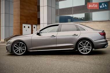 Седан Audi A4 2020 в 