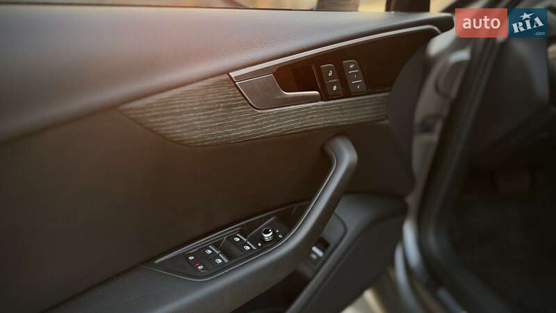 Седан Audi A4 2020 в Киеве