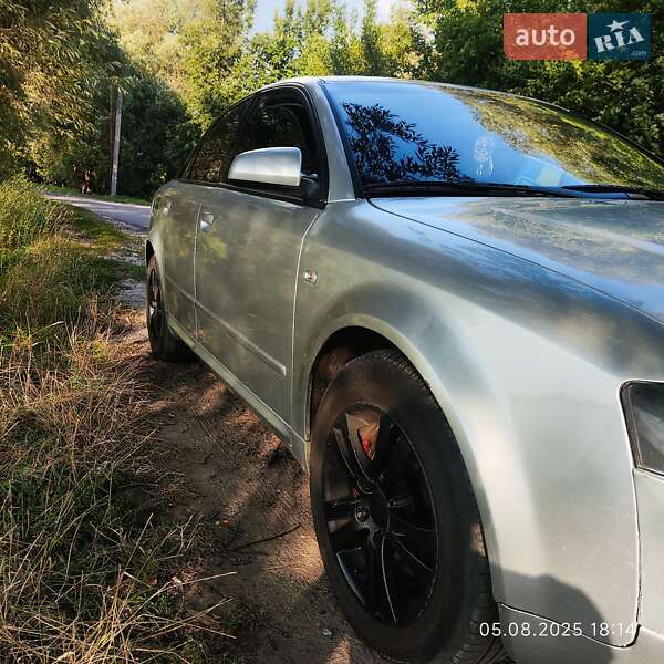 Седан Audi A4 2002 в Глухове