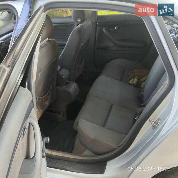 Седан Audi A4 2002 в Глухове