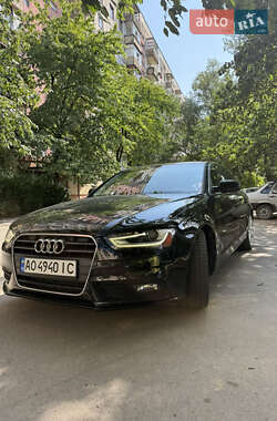 Седан Audi A4 2012 в 