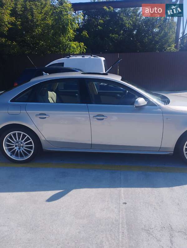 Седан Audi A4 2013 в Киеве