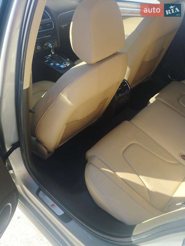 Седан Audi A4 2013 в Киеве