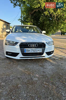 Седан Audi A4 2014 в 