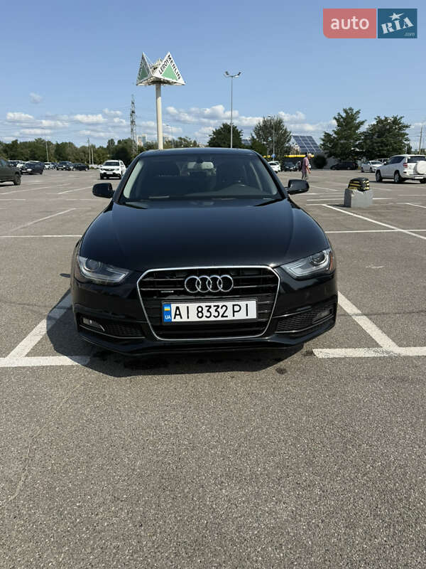 Седан Audi A4 2014 в Киеве