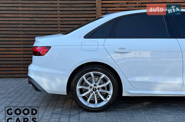 Седан Audi A4 2021 в 