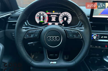 Седан Audi A4 2021 в 