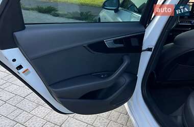 Седан Audi A4 2020 в 