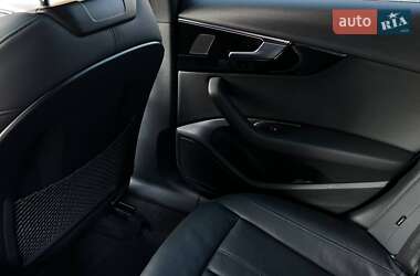 Седан Audi A4 2020 в 