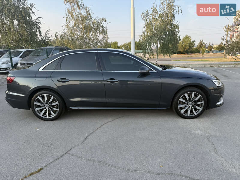 Седан Audi A4 2020 в Запорожье