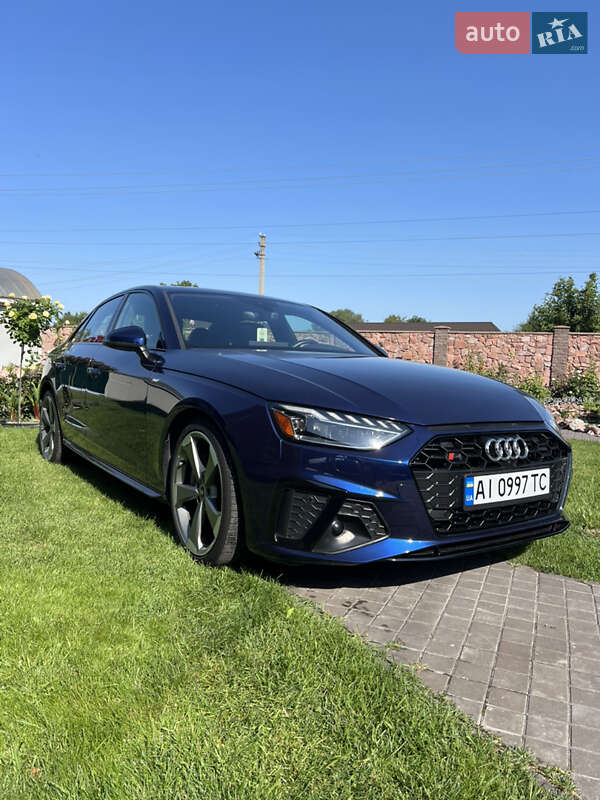 Седан Audi A4 2023 в Киеве