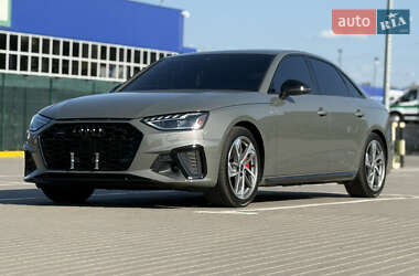 Седан Audi A4 2023 в 