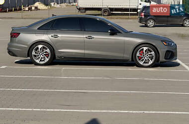 Седан Audi A4 2023 в 