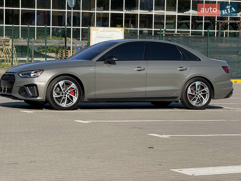 Седан Audi A4 2023 в Киеве