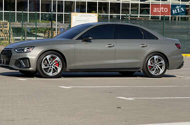 Седан Audi A4 2023 в 