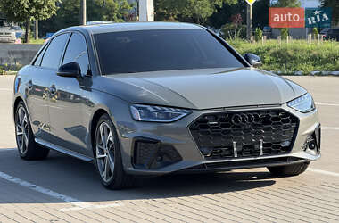 Седан Audi A4 2023 в 