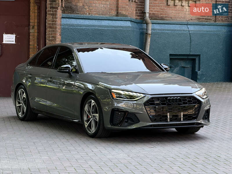 Седан Audi A4 2023 в Киеве