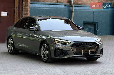 Седан Audi A4 2023 в 