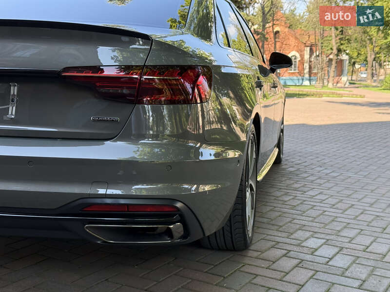 Седан Audi A4 2023 в Киеве