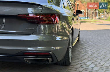 Седан Audi A4 2023 в 