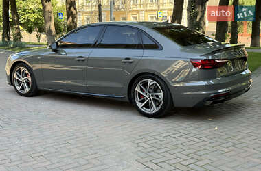 Седан Audi A4 2023 в 