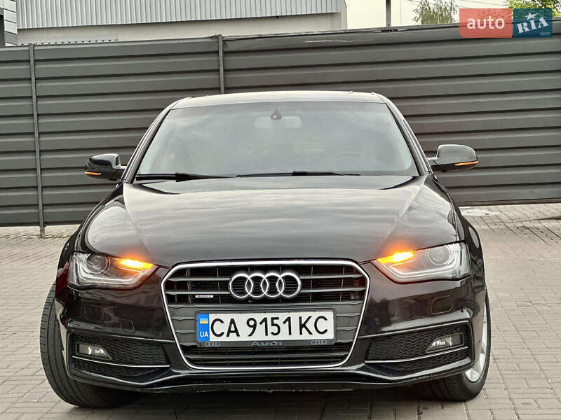 Седан Audi A4 2012 в 