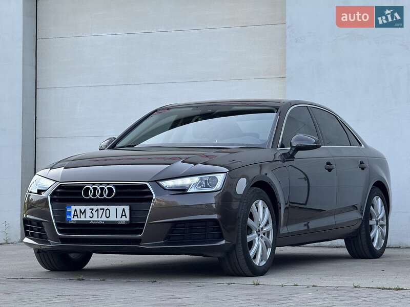 Седан Audi A4 2016 в Сарнах